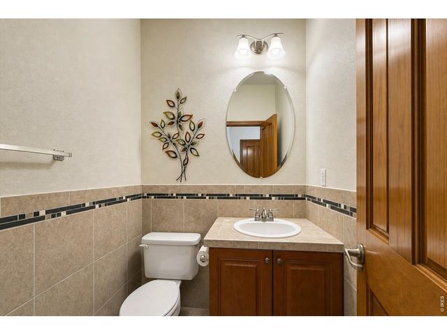 639 Summer Hawk Dr, Longmont, CO 80504