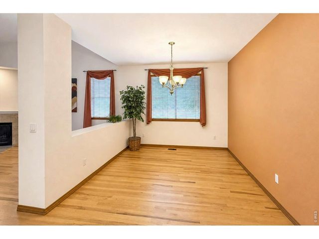 639 Summer Hawk Dr, Longmont, CO 80504