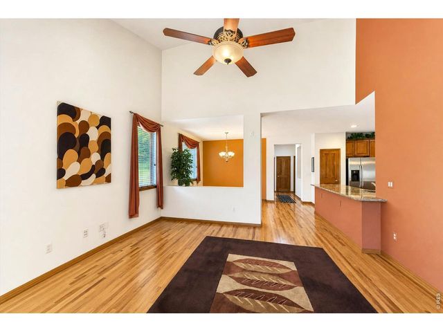 639 Summer Hawk Dr, Longmont, CO 80504
