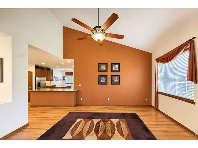 639 Summer Hawk Dr, Longmont, CO 80504