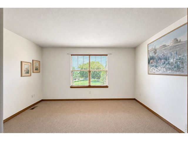 639 Summer Hawk Dr, Longmont, CO 80504