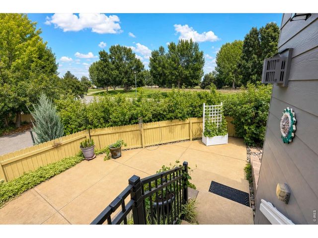 639 Summer Hawk Dr, Longmont, CO 80504