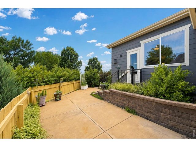 639 Summer Hawk Dr, Longmont, CO 80504