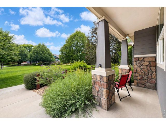 639 Summer Hawk Dr, Longmont, CO 80504