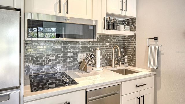 3127 LONGMEADOW 2, Sarasota, FL 34235