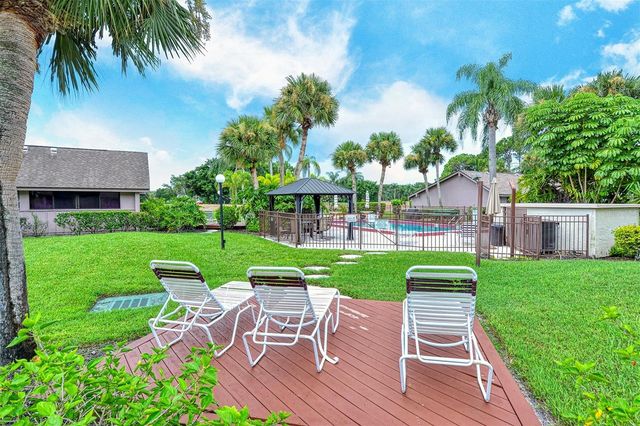 3127 LONGMEADOW 2, Sarasota, FL 34235