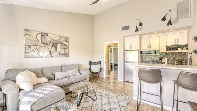 3127 LONGMEADOW 2, Sarasota, FL 34235
