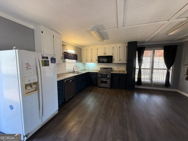 220 De La Taix, Lavonia, GA 30553