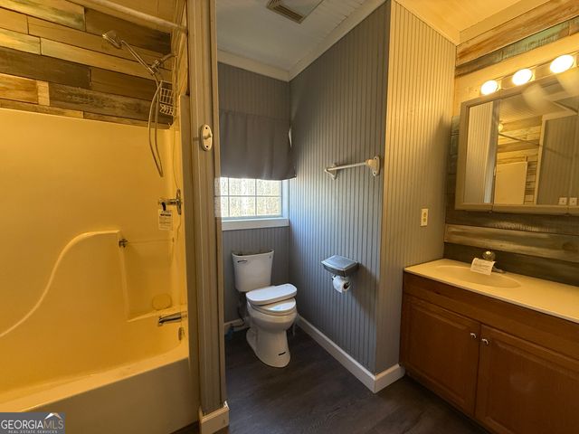 220 De La Taix, Lavonia, GA 30553