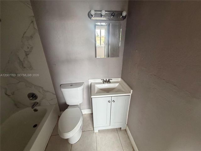 612 NW 2nd Avenue 1, Hallandale Beach, FL 33009