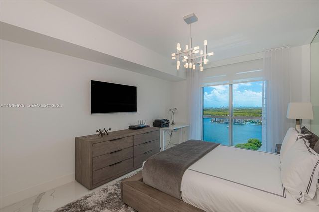 17301 Biscayne Blvd 2209, North Miami Beach, FL 33160