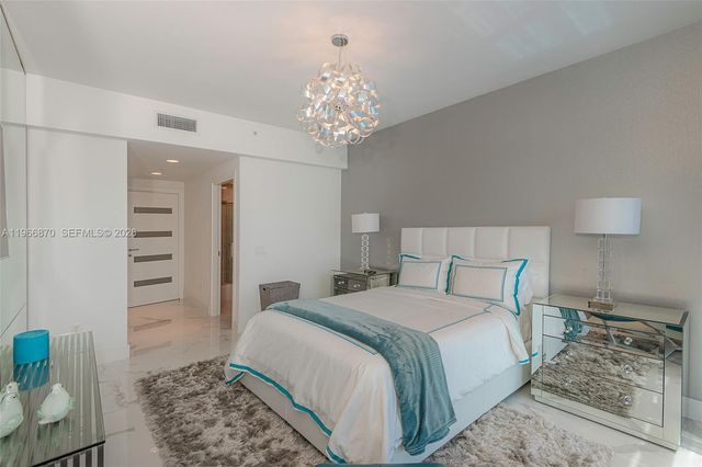 17301 Biscayne Blvd 2209, North Miami Beach, FL 33160