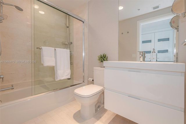 17301 Biscayne Blvd 2209, North Miami Beach, FL 33160