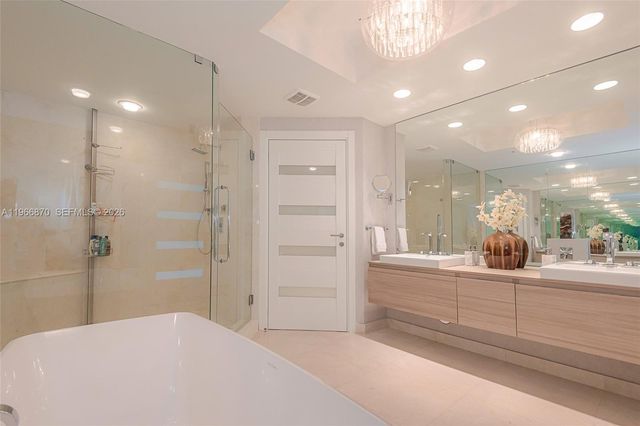 17301 Biscayne Blvd 2209, North Miami Beach, FL 33160