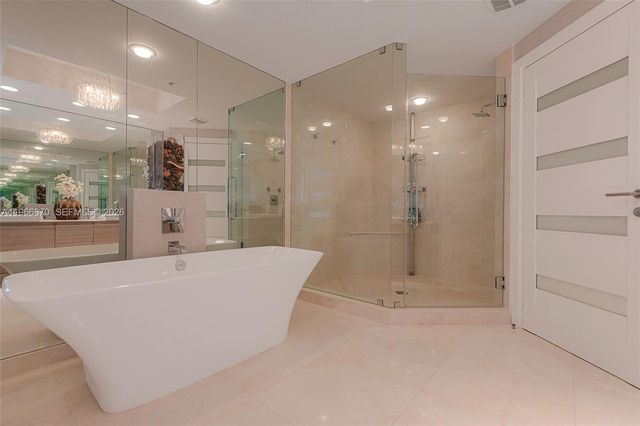 17301 Biscayne Blvd 2209, North Miami Beach, FL 33160