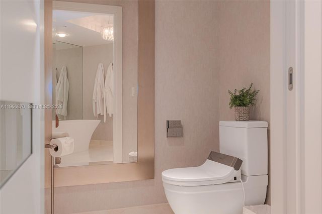 17301 Biscayne Blvd 2209, North Miami Beach, FL 33160