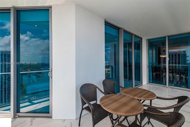 17301 Biscayne Blvd 2209, North Miami Beach, FL 33160