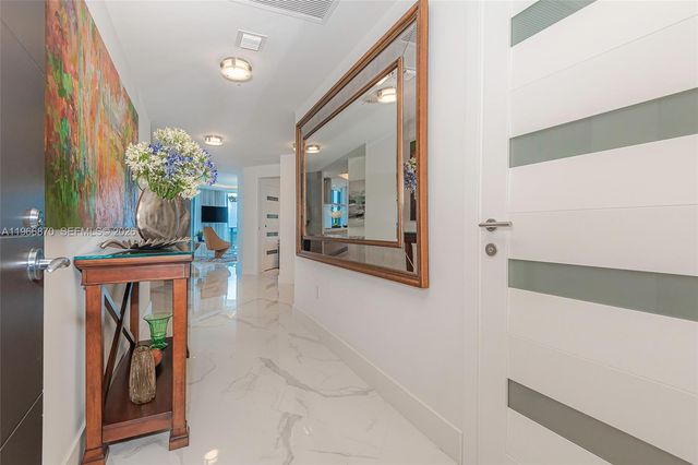 17301 Biscayne Blvd 2209, North Miami Beach, FL 33160