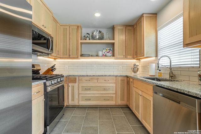 414 Trudell, San Antonio, TX 78213