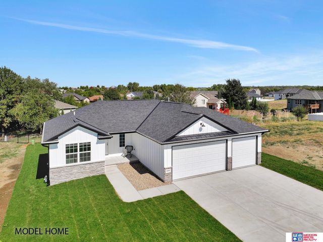 8918 Kinzie Street, Lincoln, NE 68507
