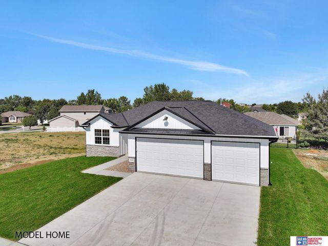 8918 Kinzie Street, Lincoln, NE 68507