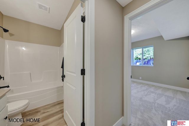 8918 Kinzie Street, Lincoln, NE 68507