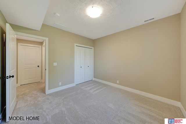 8918 Kinzie Street, Lincoln, NE 68507