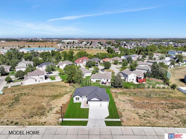 8918 Kinzie Street, Lincoln, NE 68507