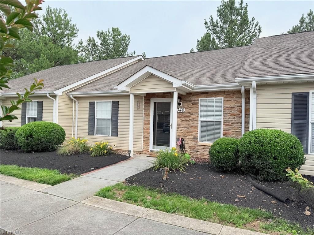 3346 Hyde Place Circle, Winston-salem, NC 27103
