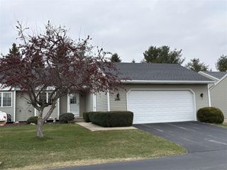 2891 Parkside Drive, Jenison, MI 49428