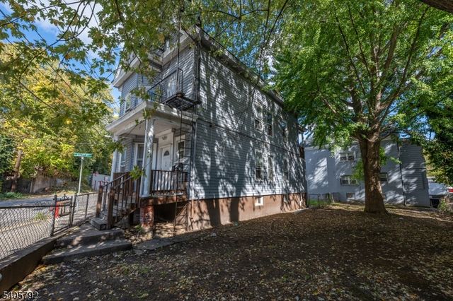 156 E Main St, Paterson City, NJ 07522