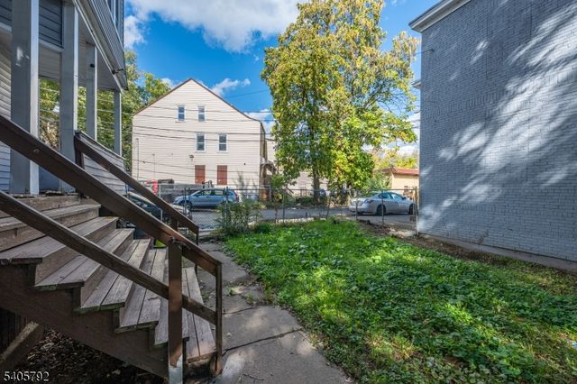 156 E Main St, Paterson City, NJ 07522