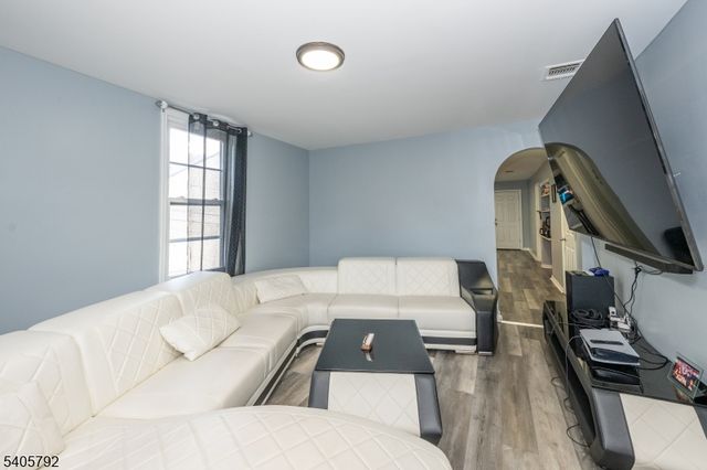 156 E Main St, Paterson City, NJ 07522