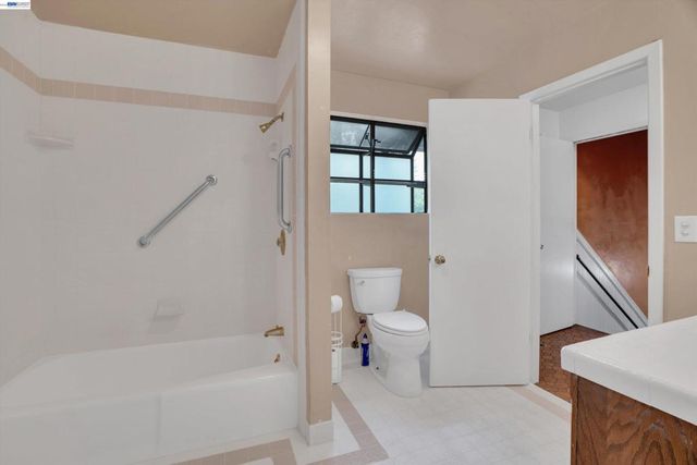 2014 Buena Vista Ave, Alameda, CA 94501