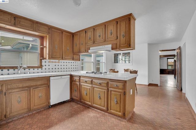 2014 Buena Vista Ave, Alameda, CA 94501