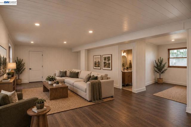 2014 Buena Vista Ave, Alameda, CA 94501