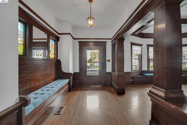 2014 Buena Vista Ave, Alameda, CA 94501