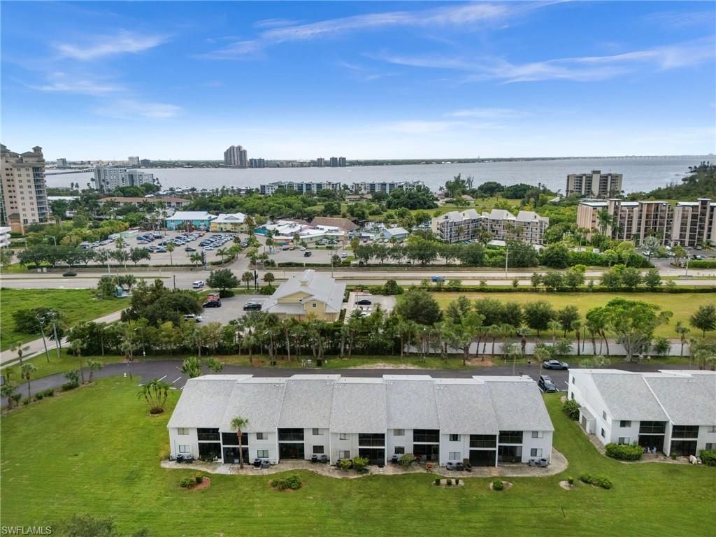 1051 Palm AVE 112, NORTH FORT MYERS, FL 33903 — exterior