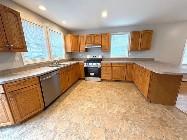 46 Lake Street 46, Weymouth, MA 02189