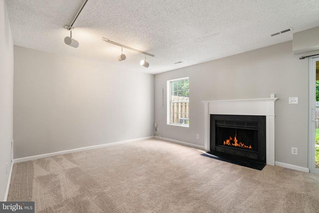 809 KNOLLWOOD CT, Stafford, VA 22554