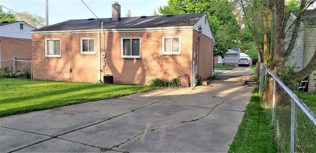 640 Calder Street, Ypsilanti, MI 48198