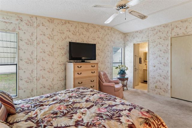 37621 ROSALITA AVENUE, Zephyrhills, FL 33541