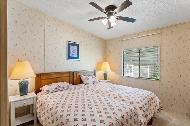 37621 ROSALITA AVENUE, Zephyrhills, FL 33541
