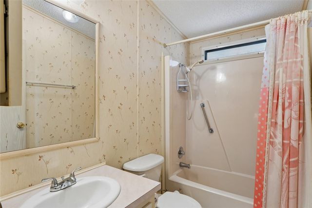 37621 ROSALITA AVENUE, Zephyrhills, FL 33541