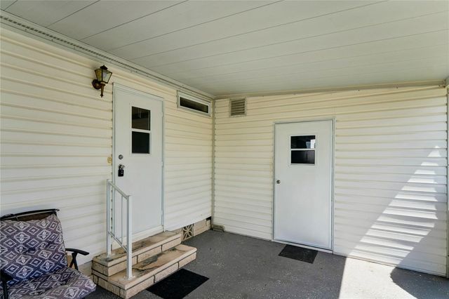 37621 ROSALITA AVENUE, Zephyrhills, FL 33541
