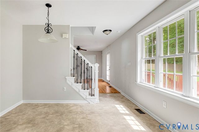 9370 Deerlake Dr, New Kent, VA 23124