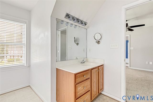 9370 Deerlake Dr, New Kent, VA 23124