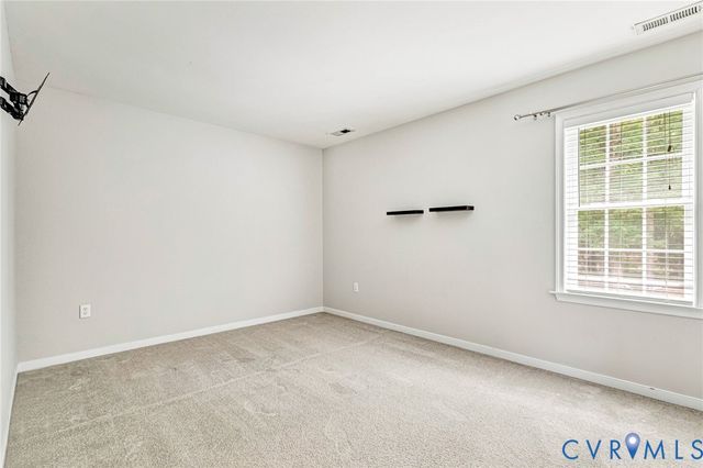 9370 Deerlake Dr, New Kent, VA 23124