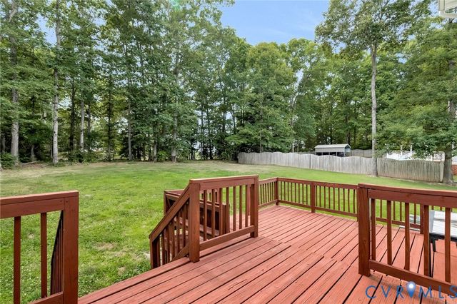 9370 Deerlake Dr, New Kent, VA 23124