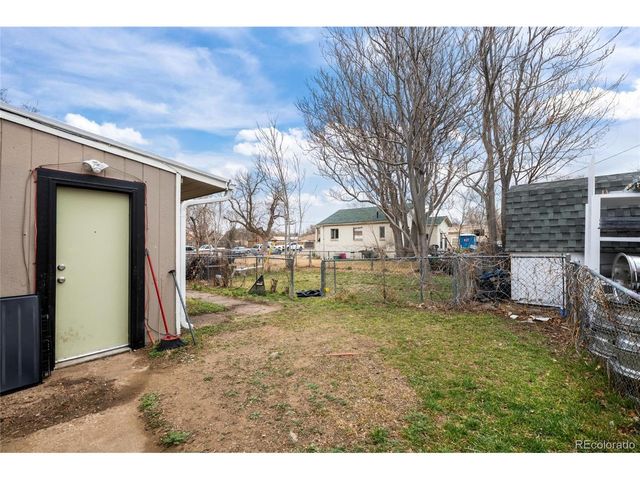5997 Magnolia St, Commerce City, CO 80022
